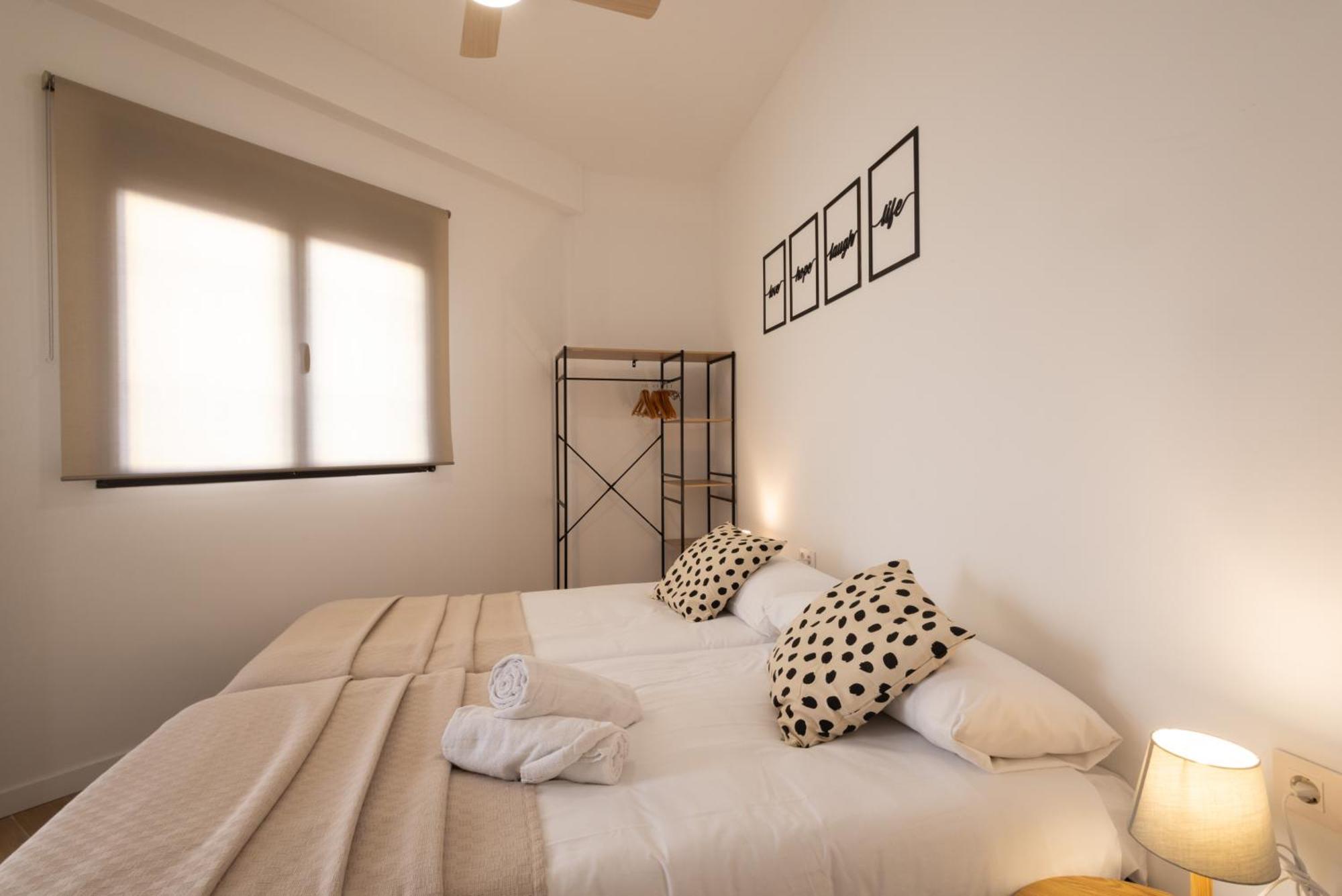 Cruz Cubierta Apartments Valencia Bagian luar foto