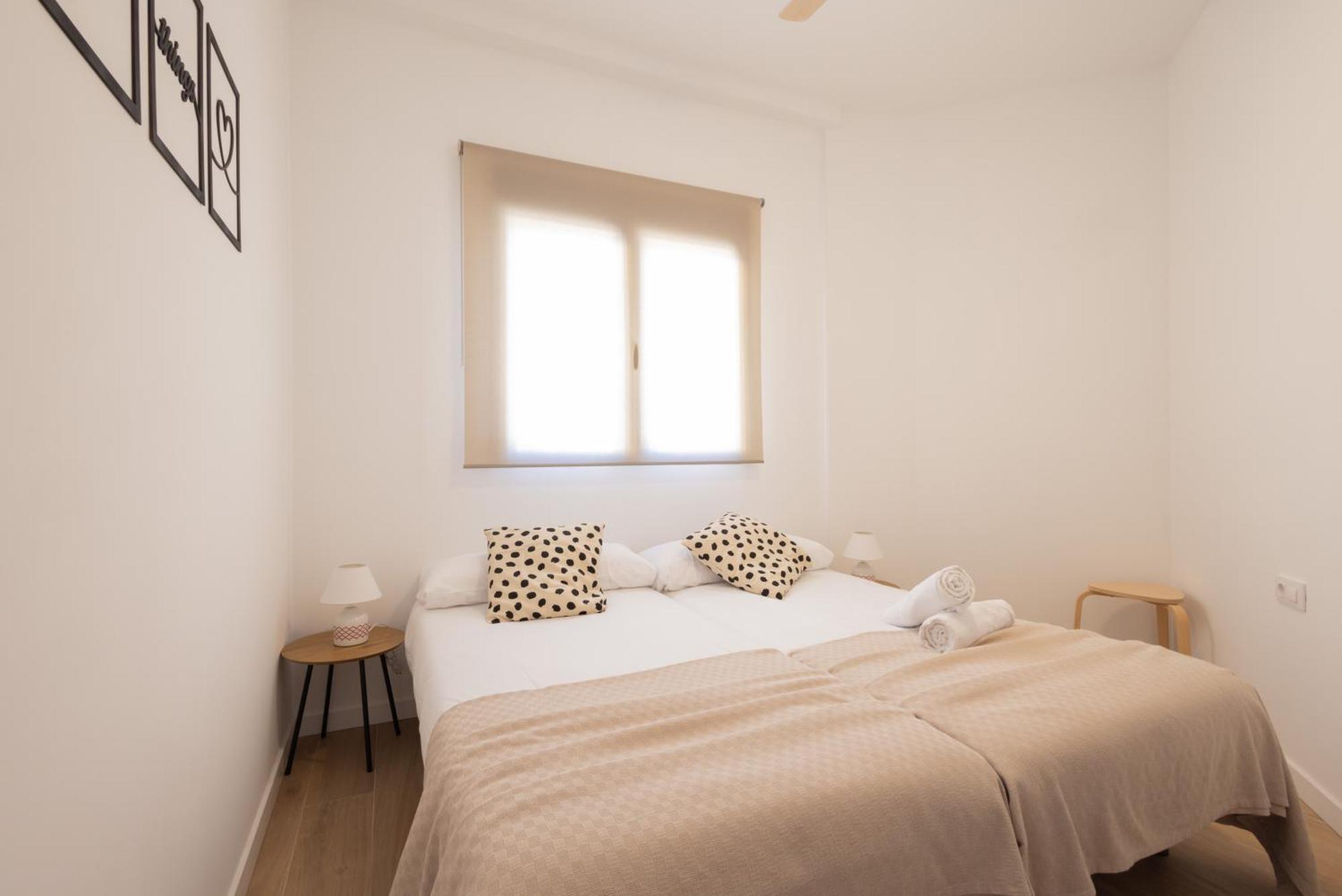 Cruz Cubierta Apartments Valencia Bagian luar foto